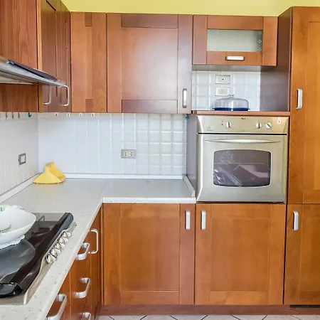 C008 - Camerano, Delizioso Trilocale Completamente Accessoriato